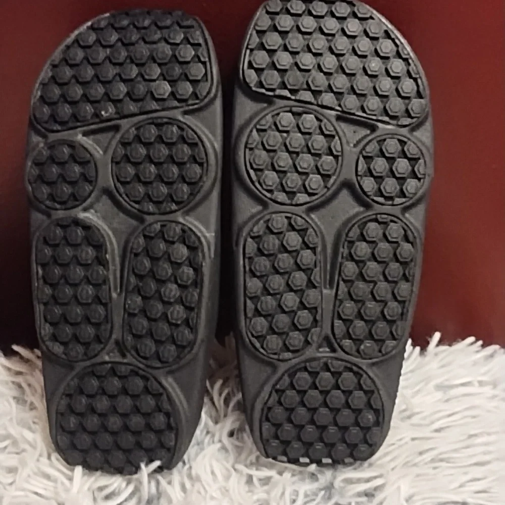 COPY - Columbia Kids Black Sandals